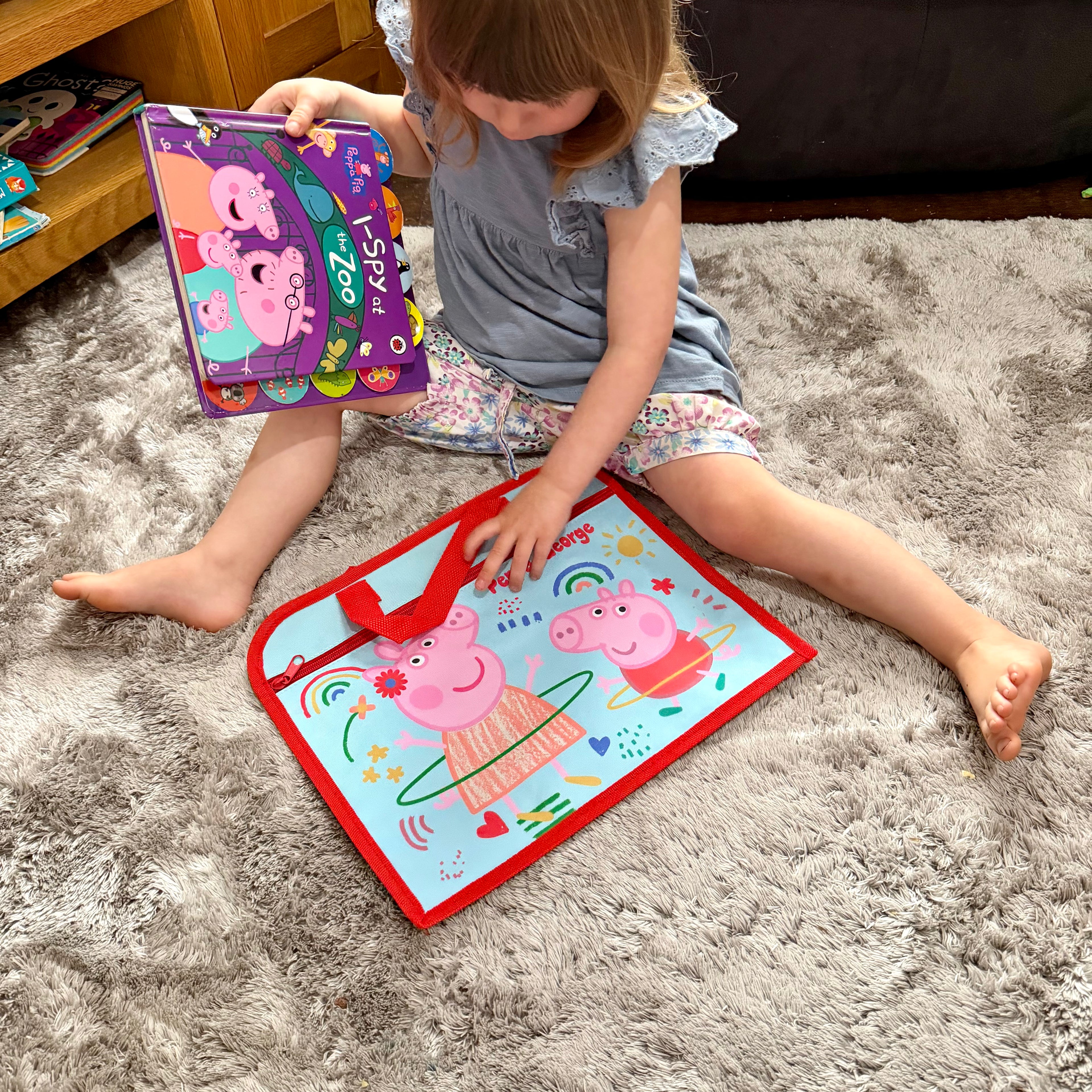 Official Peppa Pig Zipped Book Bag